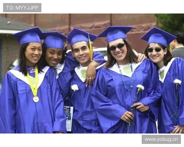 菲尔普斯穿西装直接像富豪派对主角，这日常也太豪华了吧？